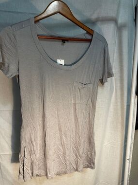 Gap Gray Pocket Scoop Neck Short Sleeve Tee Top Size Medium